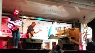 Low Cut Connie - Me N Annie