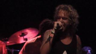 Attila Live - "Lights Out" And "Lemme Get A Newport"