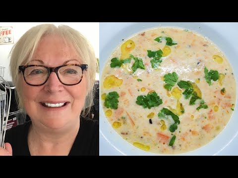 Tuscan White Bean Soup with Bacon