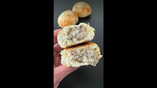 White Sausage Gravy Stuffed Biscuits. Follow the recipe, 👇🏻 #shorts