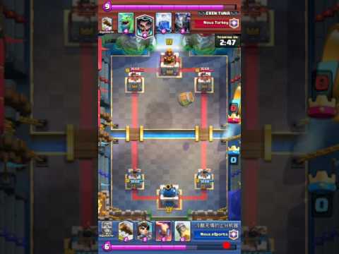 EREN TUNA .vs. Un chino (CLASH ROYALE)