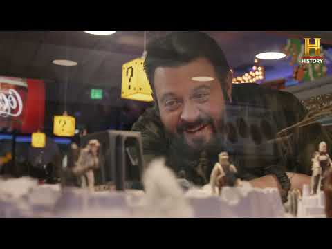 Adam Eats the 80's visits Totally 80's Pizza