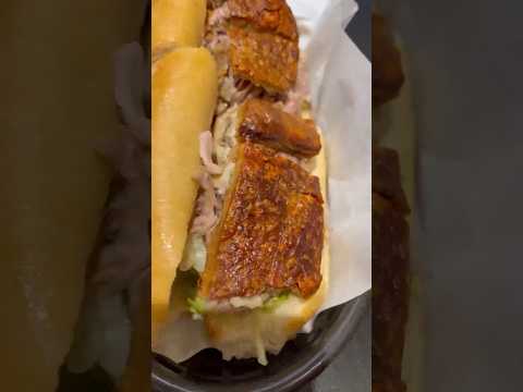 Kenny's Pork Rolls, Darlinghurst | The famous crackling pork roll in Sydney @Misspiggyexplores