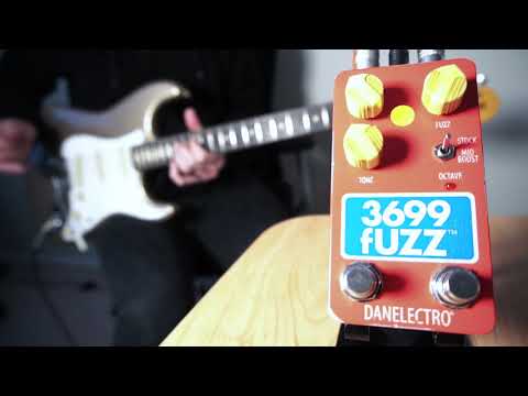 Danelectro 3699 Fuzz - FOXX Tone Machine SNEAK PREVIEW by Tim Nienhuis