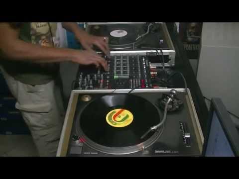 Mix Reggae Session 80's Roots &  Digital - Selecta Douroots