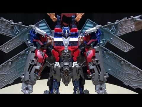 DOTM ULTIMATE OPTIMUS PRIME: EmGo's Transformers Reviews N' Stuff