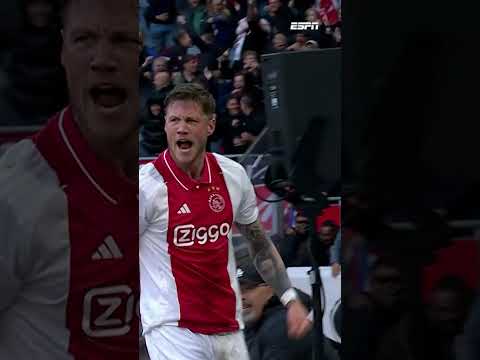 Wout Weghorst doet het in blessuretijd 🤯