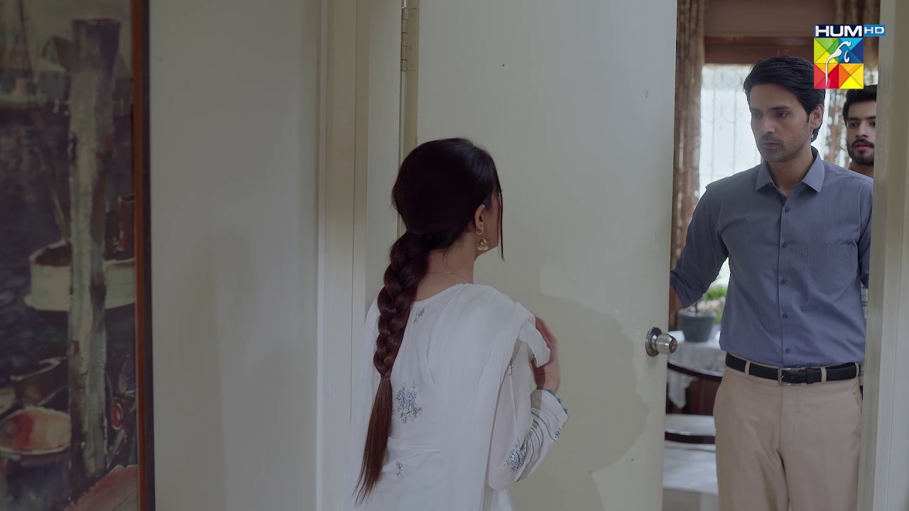 Nazleen Bhaiyon Ki Batein Suntay Huay Pakri Gayi..! #sunitamarshal #deewar - HUM TV