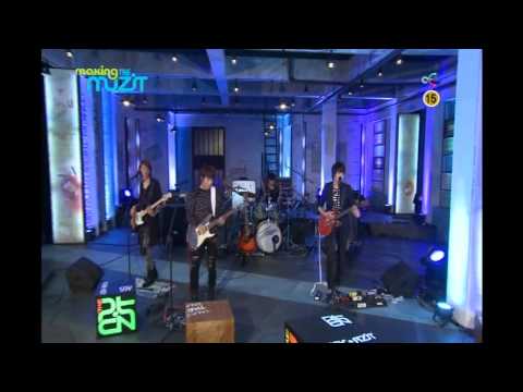 100807 The Muzit making - CN blue Umbrella