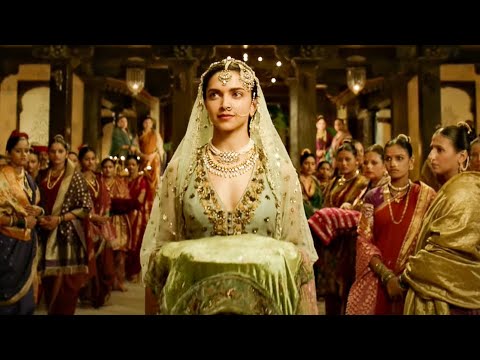Rang Ka To Koi Dharm Nahi Hota | Bajirao Mastani Scene | Deepika Padukone | Priyanka Chopra
