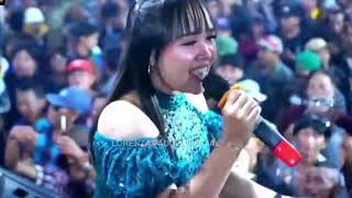 Download lagu antara aku kau dan dia cover ETIK MEHONG OM LORENZA #lorenza #jadul #dangdutviral mp3