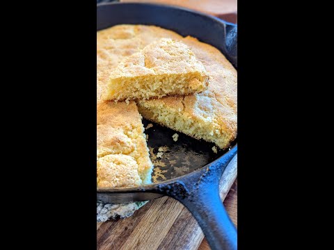 Delicious Southern Buttermilk Cornbread Recipe!