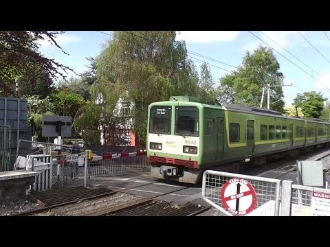 Level Crossing at Sydney Parade - Dart Train number 8640