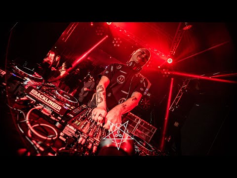 UNDERHELL x D. CARBONE en Sala Groove