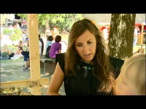 Tanja Cassitti; Schloss Tirol