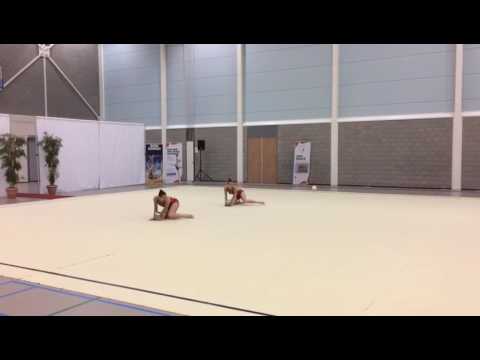 Bal oefening Duo Joia Nijhof en Lisa Labes