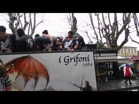 Schieramento carri da getto - 4 di 8 - Carnevale Ivrea 2014