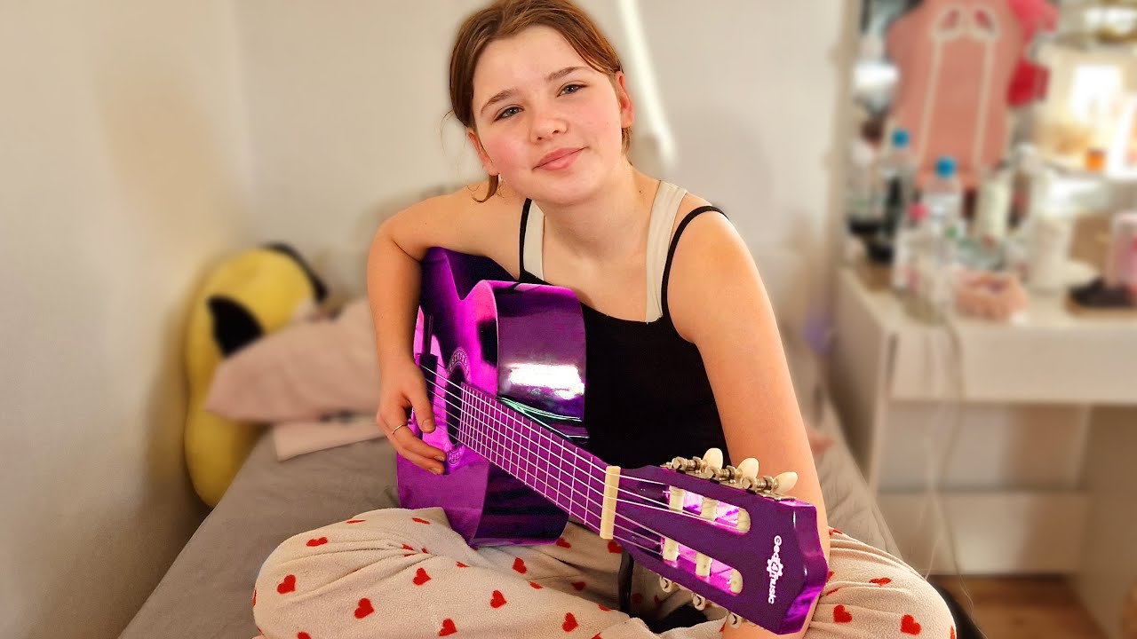 FIA HAR KØBT EN GUITAR🎸BRUNCH🥓