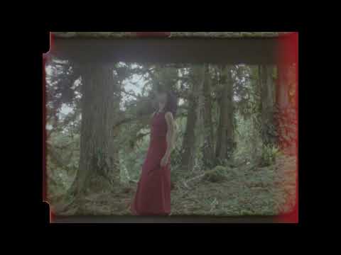 COLAGEM- Distance Is Always Blue