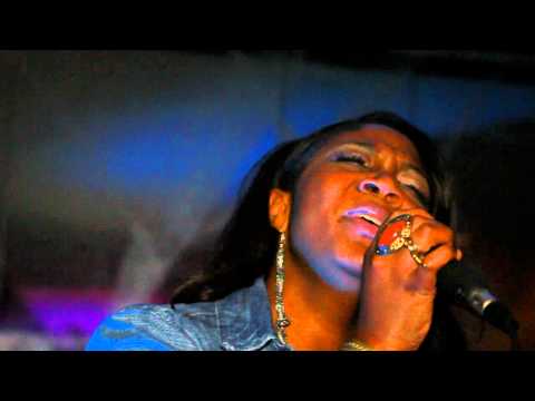 I'm Not A Minor [Singers Showcase] Rolynne Anderson singing Famous