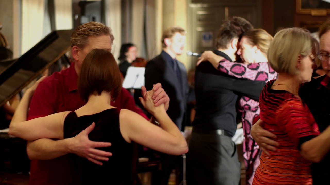 Isidoro Abramowicz and Orquesta de Carlos Quilici, First song