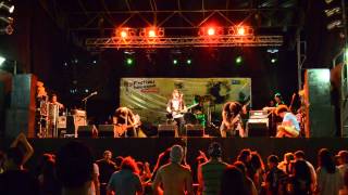 Broken &amp; Burnt - Hate Will Grow (Live @ Praça do Papa)