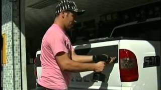 preview picture of video 'Ladrões roubam tampas de carrocerias de caminhonete em Rio Verde'