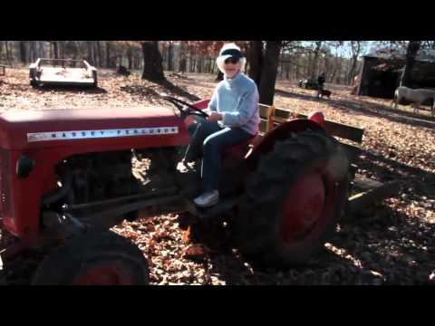 Mom Massey TO20 Tractor