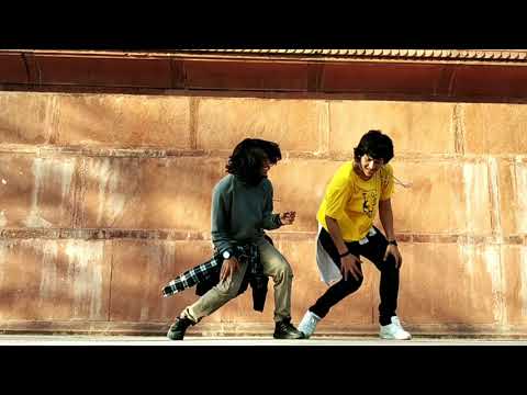 Tite karelile nepali lok geet song dance by sunder and Vijay last kings