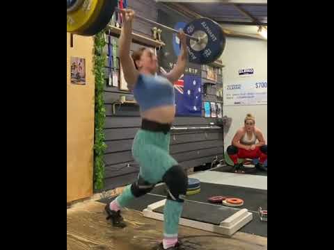 119kg Block clean by @izzylorenzi  #clean #jerk - Olympic Weightlifting Motivation