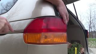 Honda Odyssey 1999-2004 simple brake light replacement