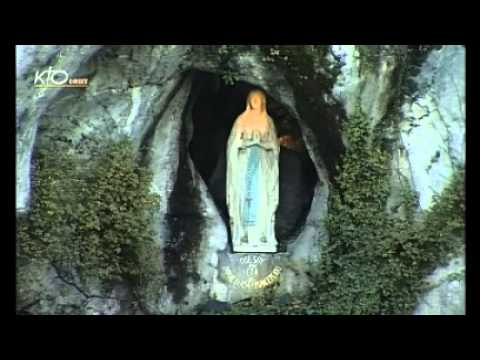 Chapelet à Lourdes