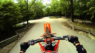 preview picture of video 'Slo motion wheelie KTM'