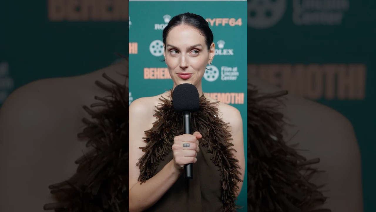 Miniature de la vidéo Eva Victor - Red Carpet Interview du film Behemoth!