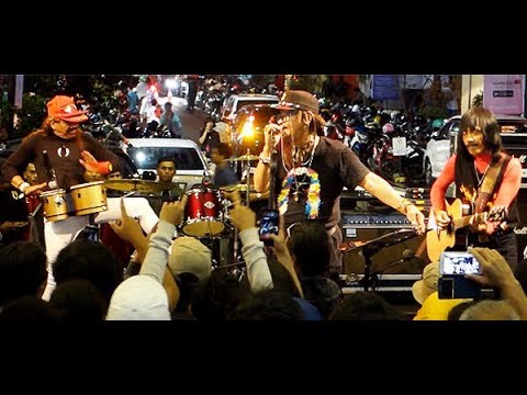 Too Long To Be Alone ★ Orkes Moral P.M.R. (Versi Kocak Lagu Terlalu Lama Sendiri - Kunto Aji)