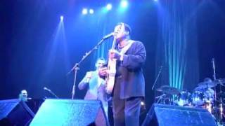 Marti Pellow & George Benson duet - Beyond The Sea Live at 02 Arena 2010.m4v