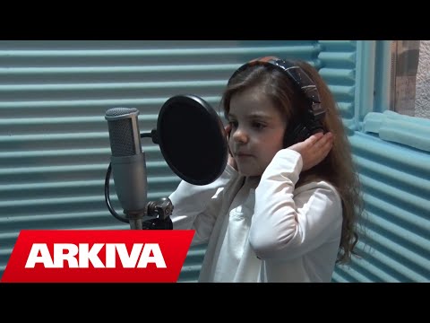 Fiona Kabashi - Mësuesja ime (Official Video HD)