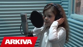 Fiona Kabashi - Mësuesja Ime