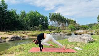 aily Stretching in Pantyhose | Flexibility & Mobility | Reba Fitness
