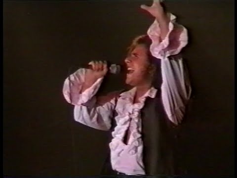 Angra - Stand Away live in France '99 (Multicam)