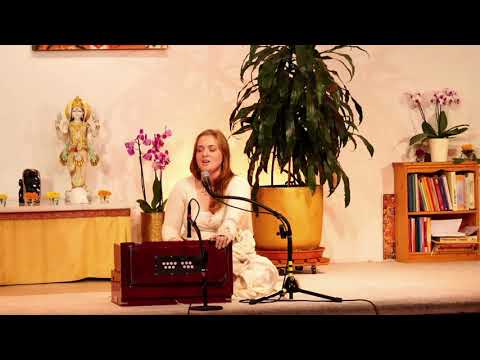 Mantrakonzert mit Radha Prema und Ulrich - Yoga Vidya Ashram Live - 21:10 Uhr 19.10.2021