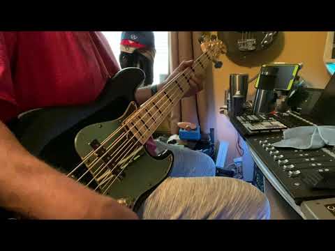 MiA Fender Jazz (24k gold hardware)