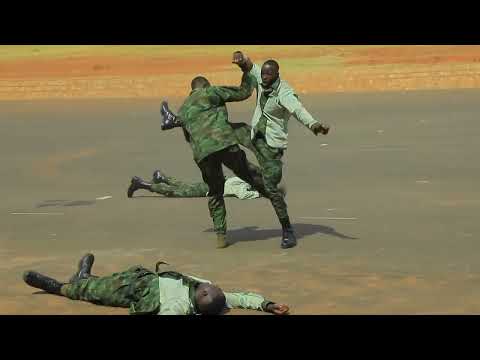 ITANGAZO KU BIFUZA KWINJIRA MU NGABO Z ' U RWANDA