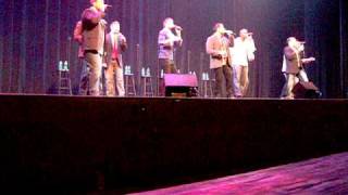 Joy to the World - Atlantic Record&#39;s Straight No Chaser 15th Anniversary Concert