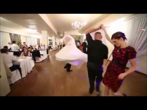 Zespół Rakija - Can't Buy Me Love