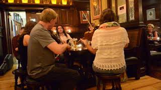 Ennis Old Ground Hotel Irish Trad session juhannus 2018