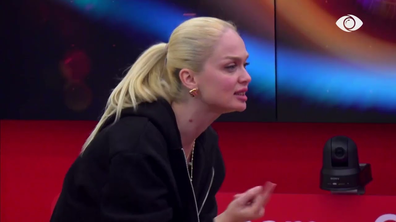 “Nuk i marr”/ Danja i jep cigaret Loredanës pas debatit me njëra-tjetrën