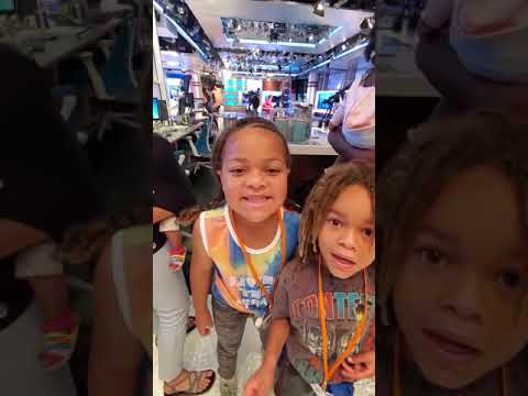 The WildPack goes on a CNN Studio Tour in Atlanta, GA!!
