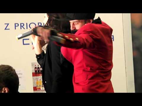 Sámer Issa, Pavlína Dubná-Lose Controle