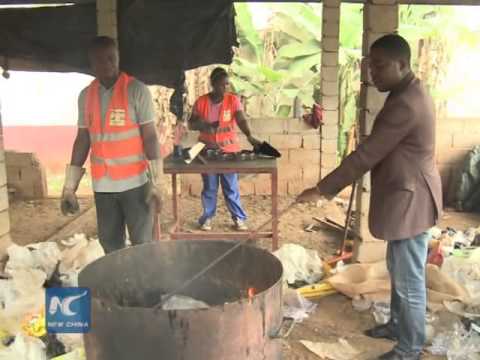 He Uses Plastic Bags To Produce Paving Blocks